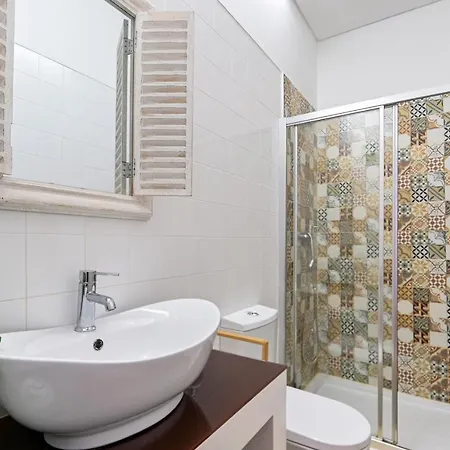 Fado Center - By Guest Oporto